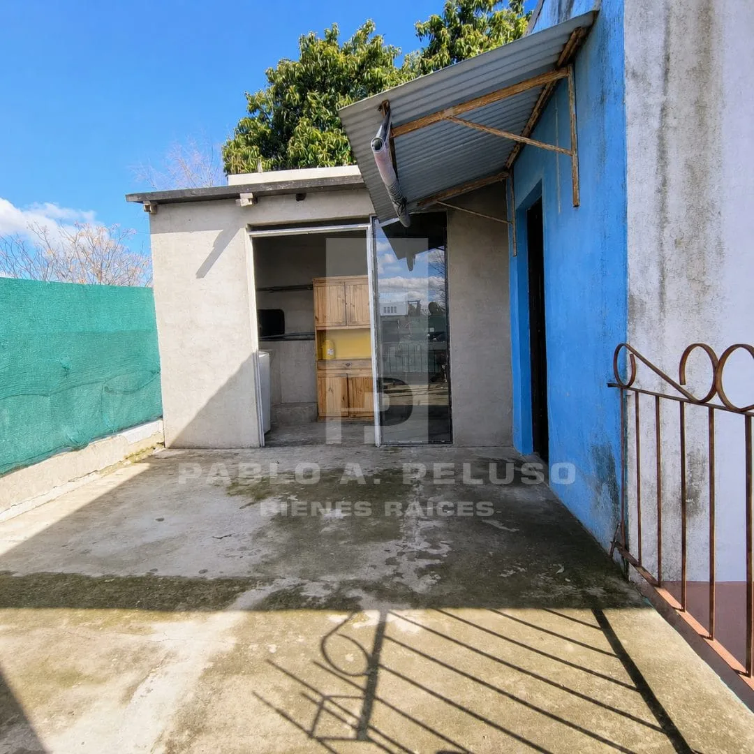 VENTA DE 3 DEPARTAMENTOS A REFACCIONAR, DOS EN PLANTA BAJA Y UNO EN PLANTA ALTA. MARCOS PAZ, ZONA OESTE, BUENOS AIRES.