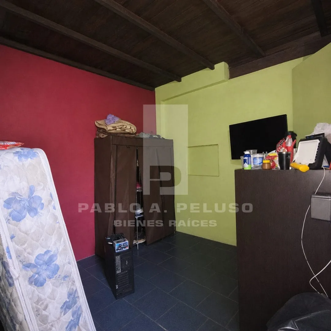 VENTA DE 3 DEPARTAMENTOS A REFACCIONAR, DOS EN PLANTA BAJA Y UNO EN PLANTA ALTA. MARCOS PAZ, ZONA OESTE, BUENOS AIRES.