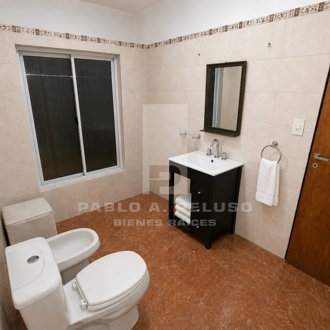 VENTA CASA 4 AMBIENTES Y DEPARTAMENTO 2 AMBIENTES. MERLO. ZONA OESTE. BUENOS AIRES.