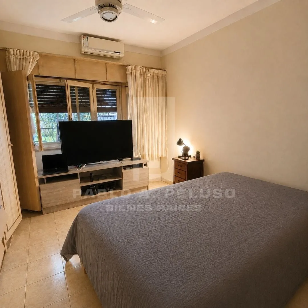 VENTA DE DOS CASAS, 4 AMBIENTES,  EN MERLO. ZONA OESTE, BUENOS AIRES