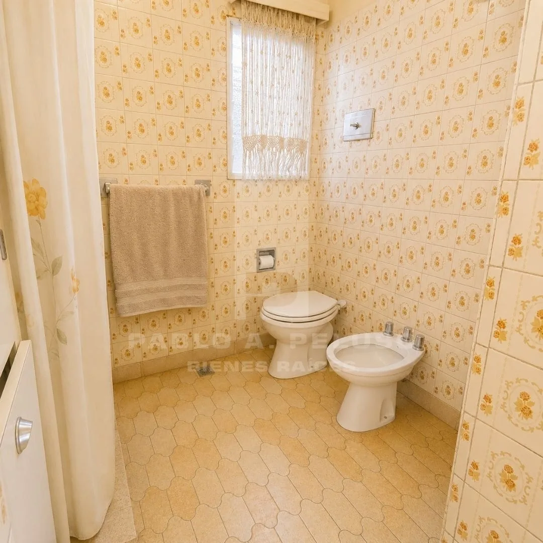 VENTA DE DOS CASAS, 4 AMBIENTES,  EN MERLO. ZONA OESTE, BUENOS AIRES