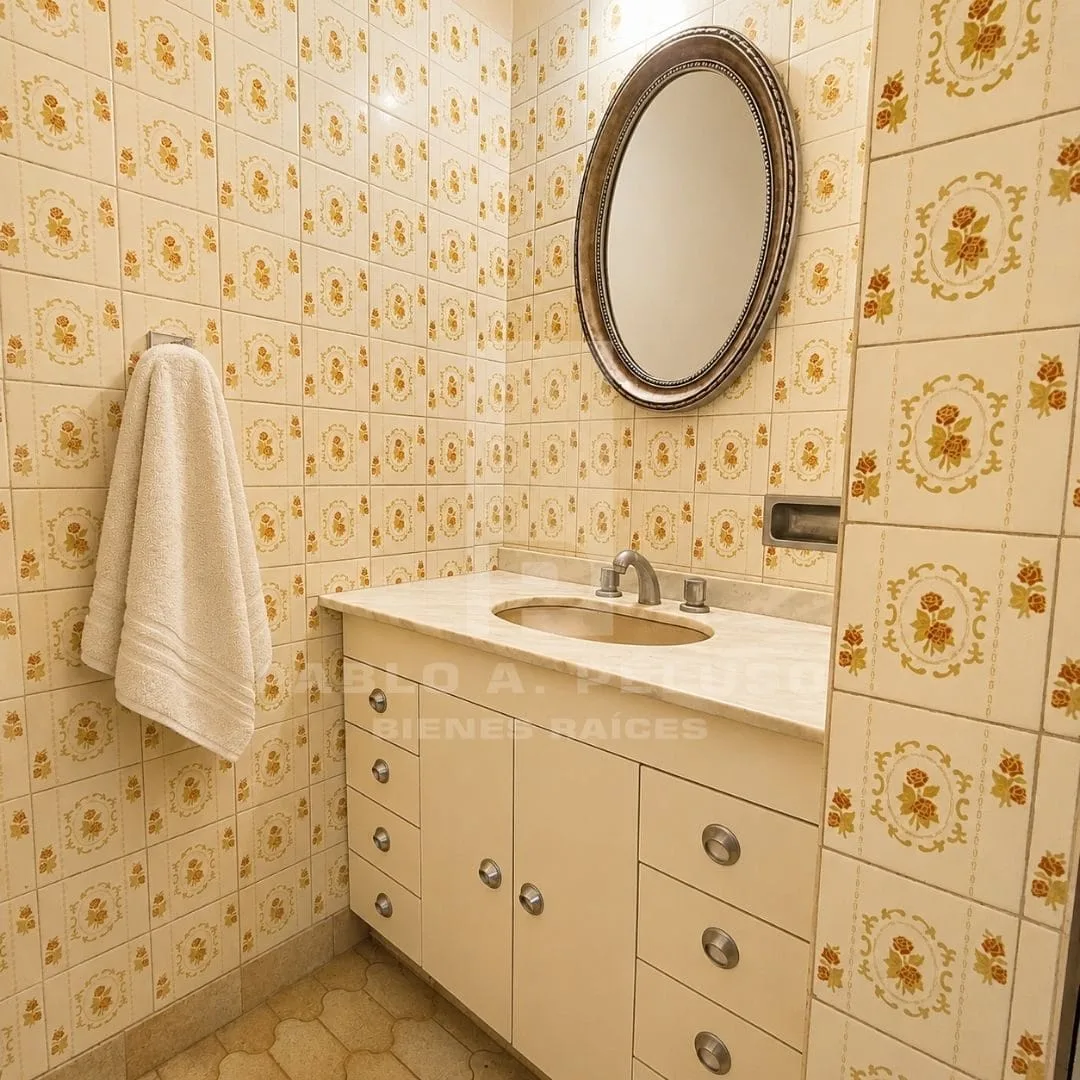 VENTA DE DOS CASAS, 4 AMBIENTES,  EN MERLO. ZONA OESTE, BUENOS AIRES