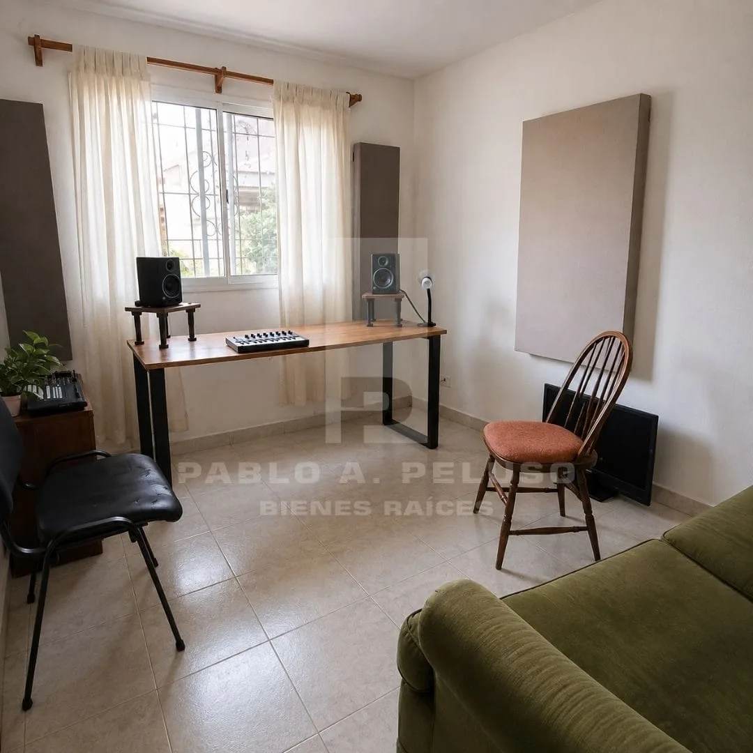 VENTA DE DOS CASAS, 4 AMBIENTES,  EN MERLO. ZONA OESTE, BUENOS AIRES