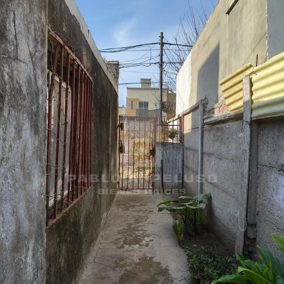 VENTA DE CASA 4 AMBIENTES EN SAN ANTONIO DE PADUA , MERLO. ZONA OESTE.