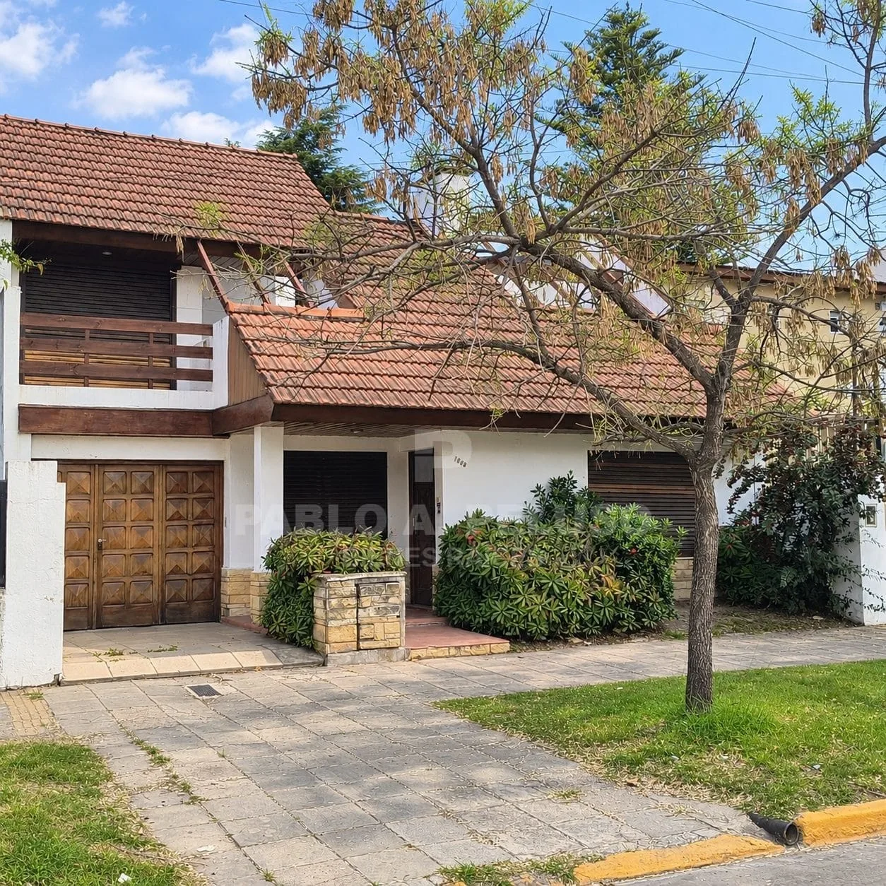 VENTA CASA 3 AMBIENTES Y DPTO. MERLO CENTRO. ZONA OESTE. BUENOS AIRES.