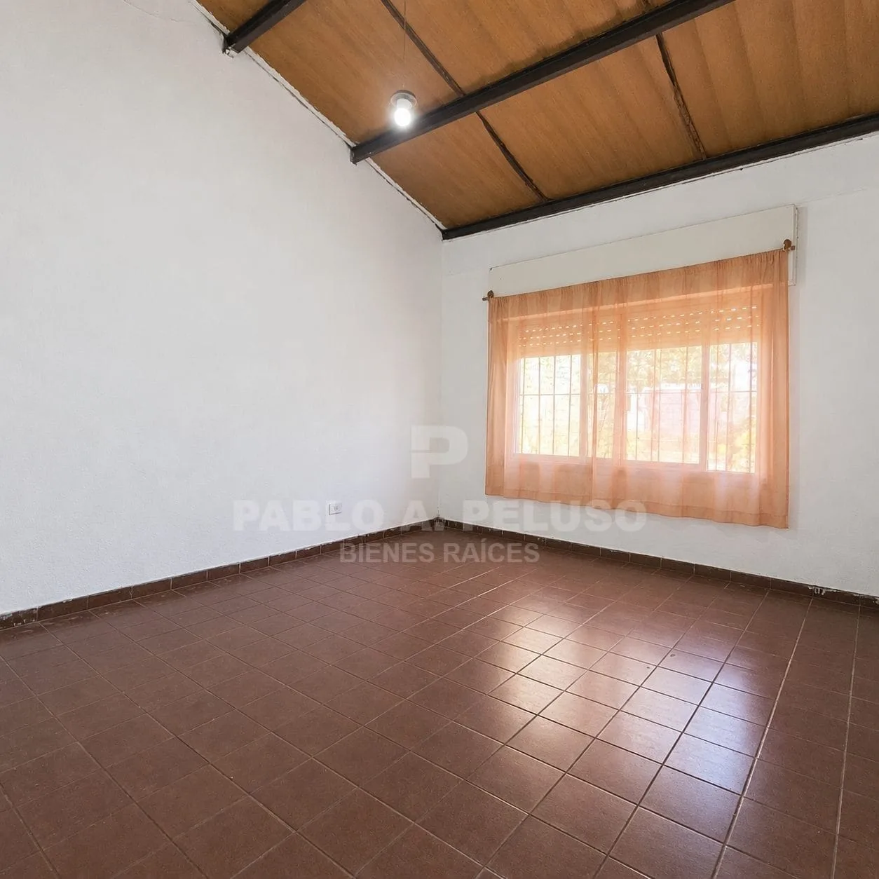 VENTA CASA 4 AMBIENTES EN MERLO. ZONA OESTE. BUENOS AIRES.