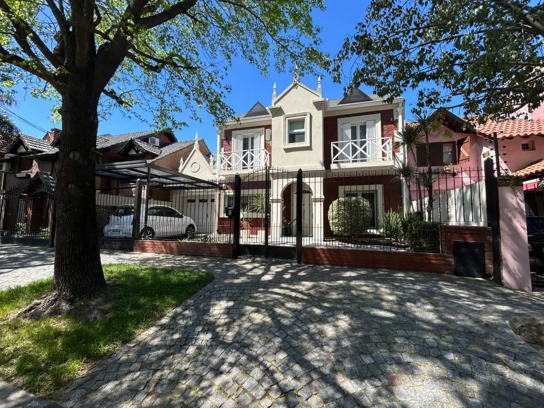 Hermosa Casa 5 ambientes en Venta ubicada en Ciudad Jardin