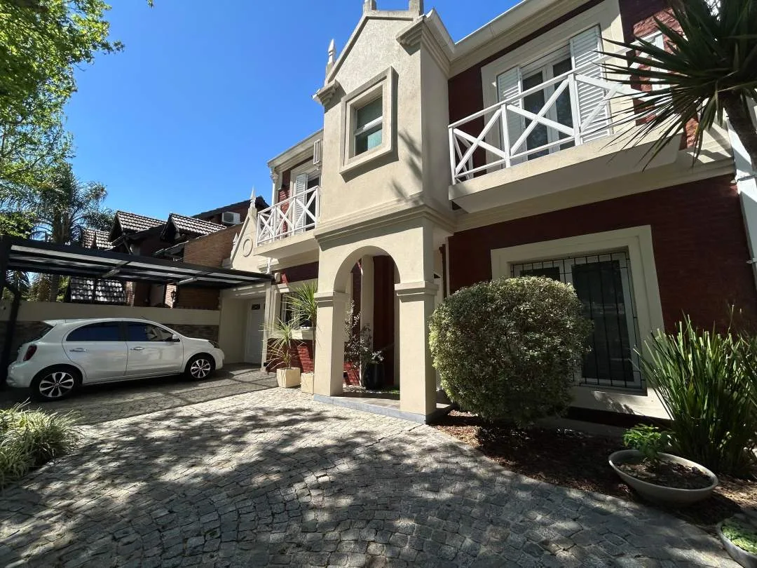 Hermosa Casa 5 ambientes en Venta ubicada en Ciudad Jardin