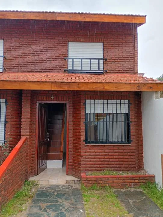 DUPLEX A UNA CUADRA DEL MAR EN LAS TONINAS A LA VENTA FINANCIADO