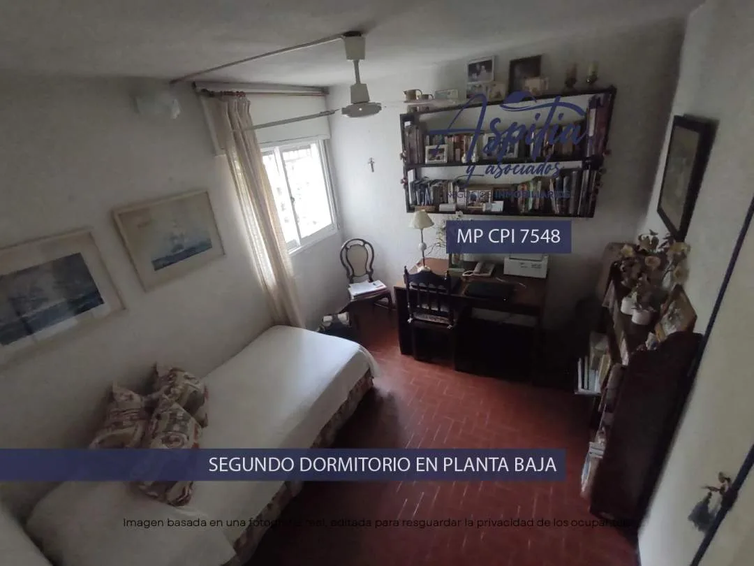 VENTA Casa 5 dormitorios con quincho y cochera en Poeta Lugones