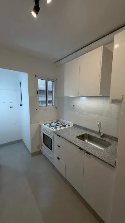 AV LA PLATA 300, CABALLITO, Venta 3 Ambientes
