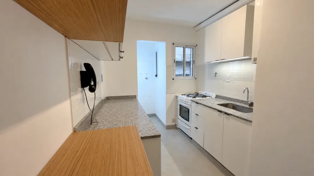 AV LA PLATA 300, CABALLITO, Venta 3 Ambientes