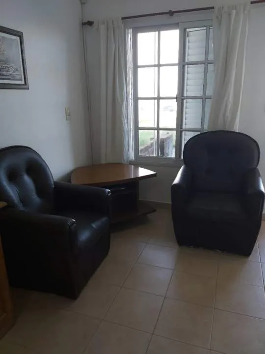 TRIPLEX EN ALQUILER ANUAL