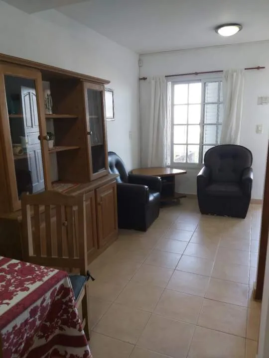 TRIPLEX EN ALQUILER ANUAL