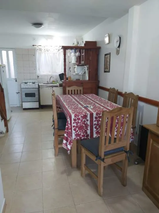 TRIPLEX EN ALQUILER ANUAL