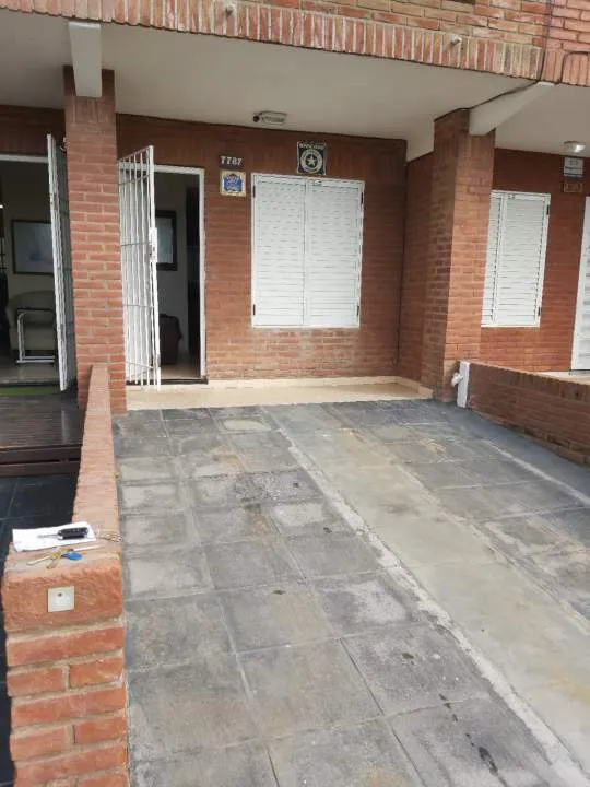 TRIPLEX EN ALQUILER ANUAL