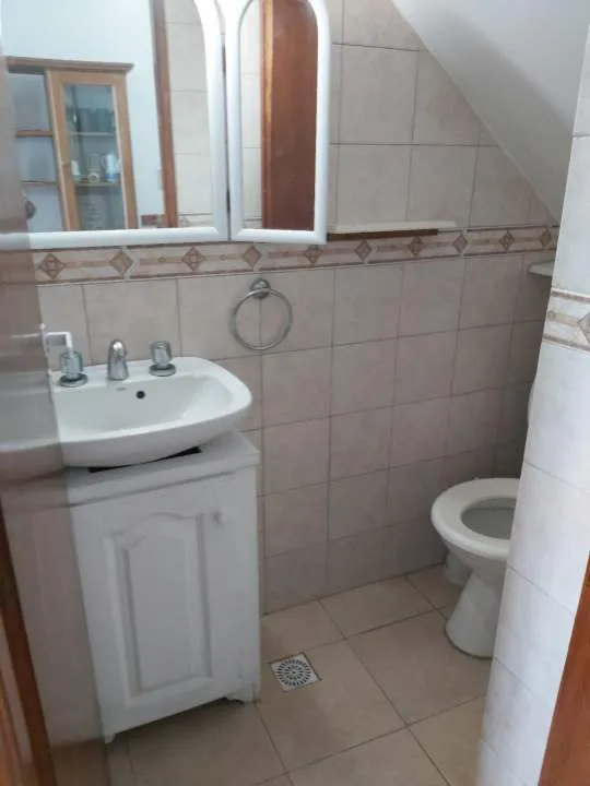 TRIPLEX EN ALQUILER ANUAL