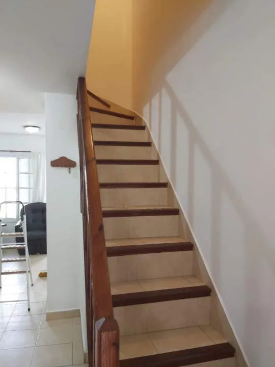 TRIPLEX EN ALQUILER ANUAL