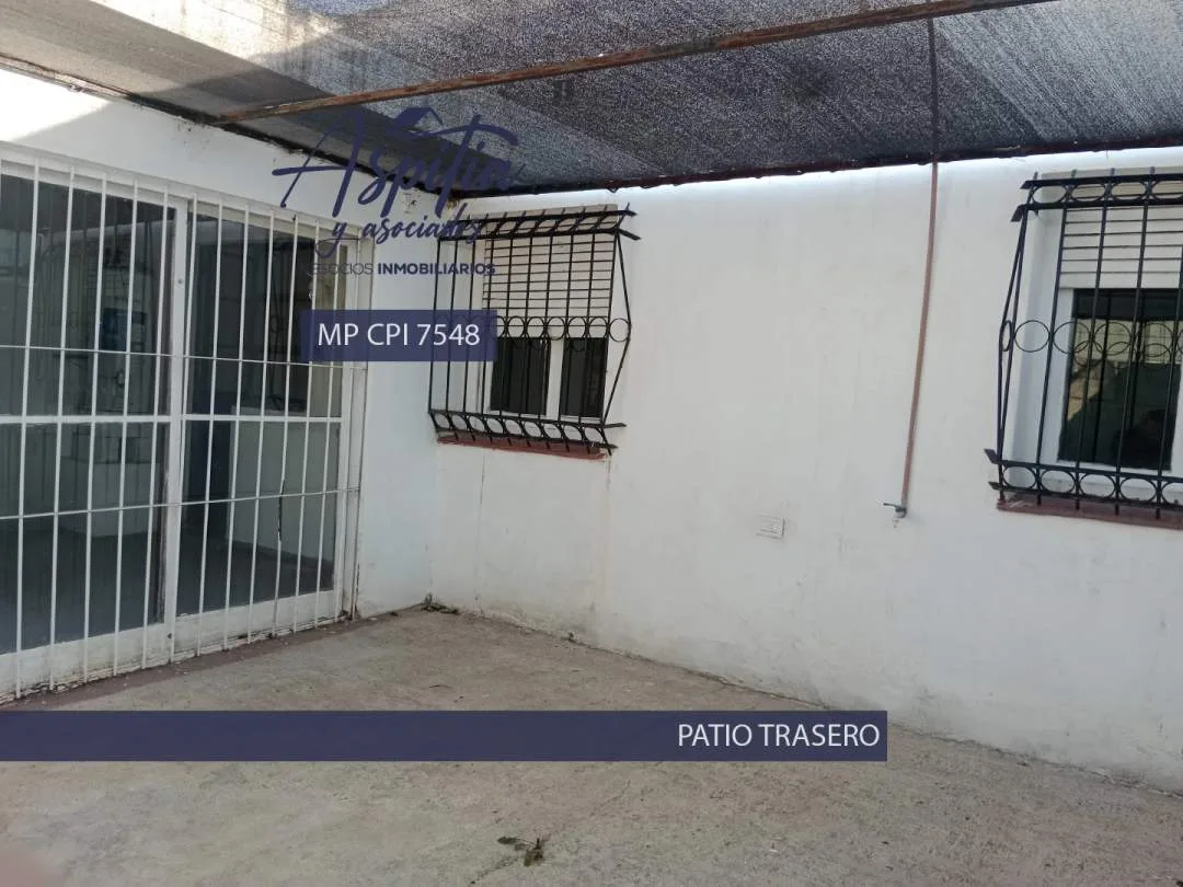 ALQUILER Casa 3 dormitorios y patio en Empalme - Cordoba