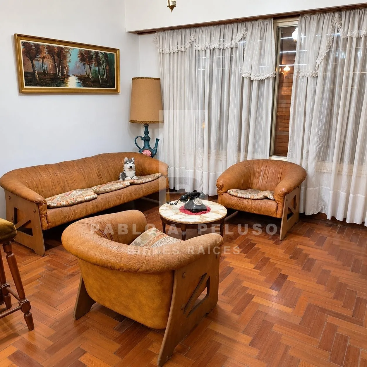 VENTA DE CASA 4 AMBIENTES CON JARDIN Y COCHERA EN MERLO