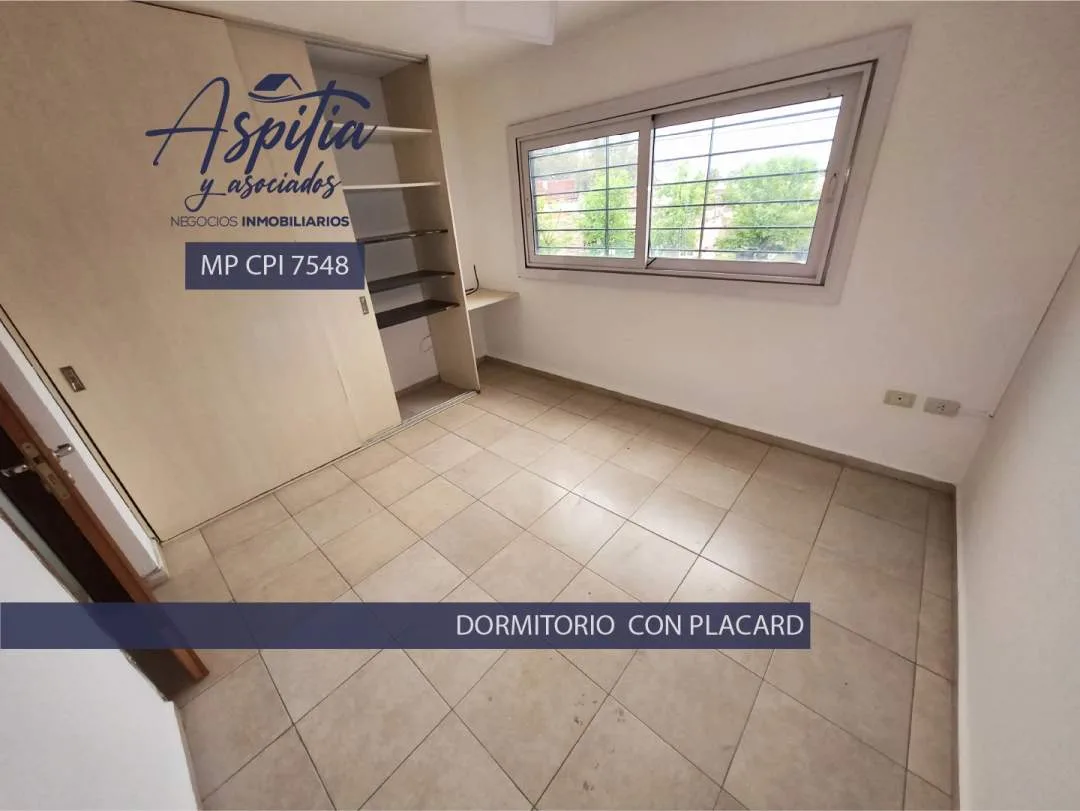 ALQUILER Dúplex A 2 dormitorios con cochera y patio en Cerro Chico