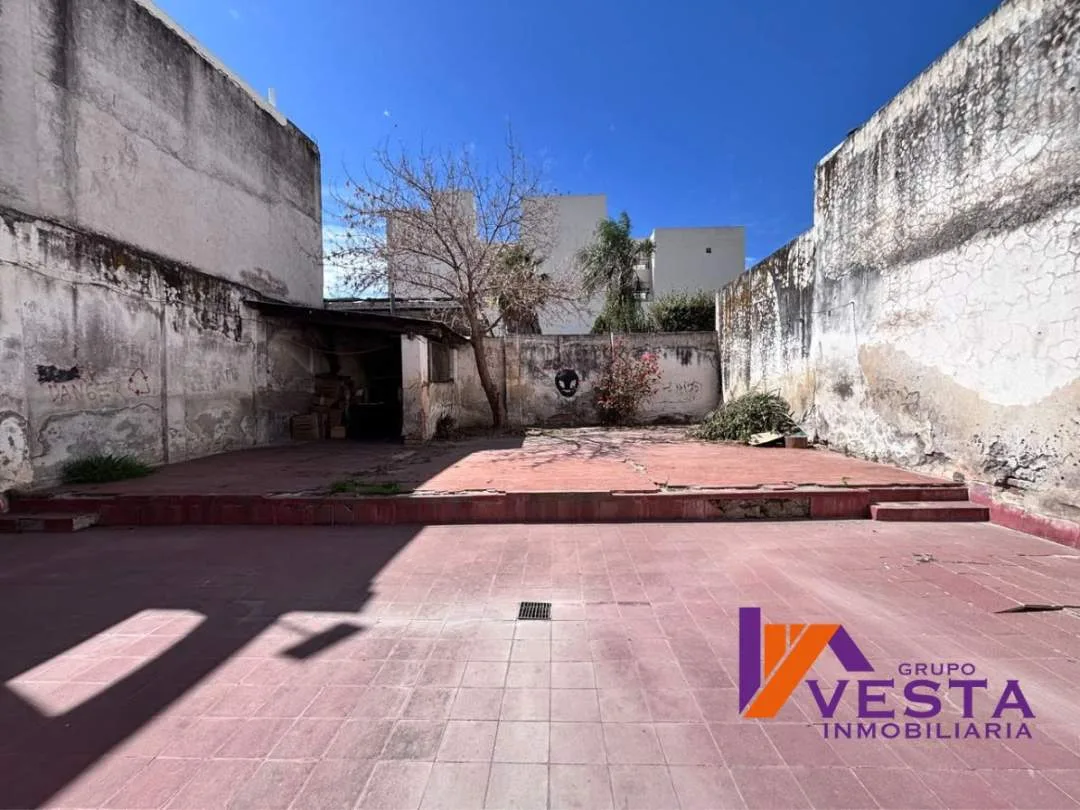 CASA EN VENTA-NECOCHEA AL 500- MACROCENTRO