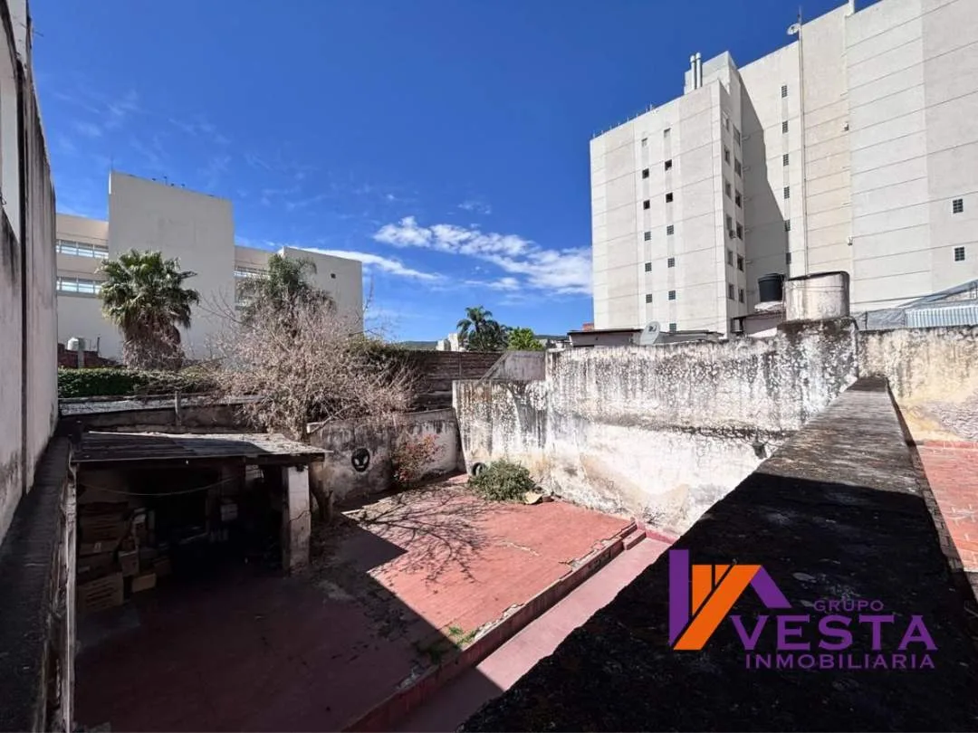 CASA EN VENTA-NECOCHEA AL 500- MACROCENTRO
