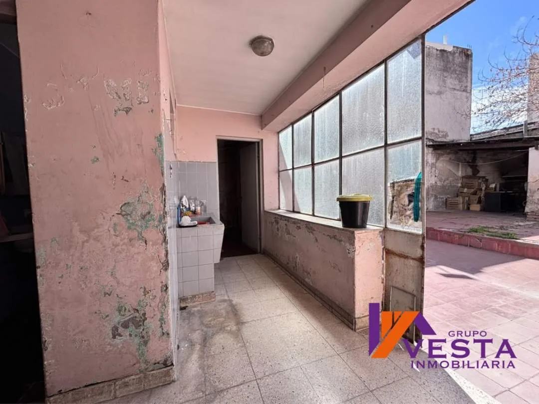 CASA EN VENTA-NECOCHEA AL 500- MACROCENTRO