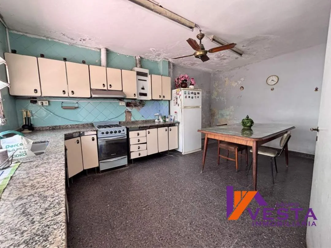 CASA EN VENTA-NECOCHEA AL 500- MACROCENTRO