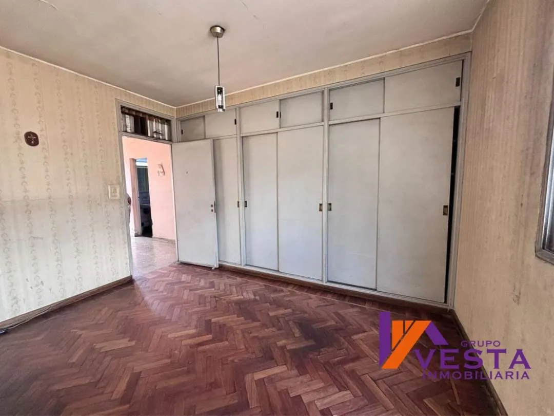CASA EN VENTA-NECOCHEA AL 500- MACROCENTRO