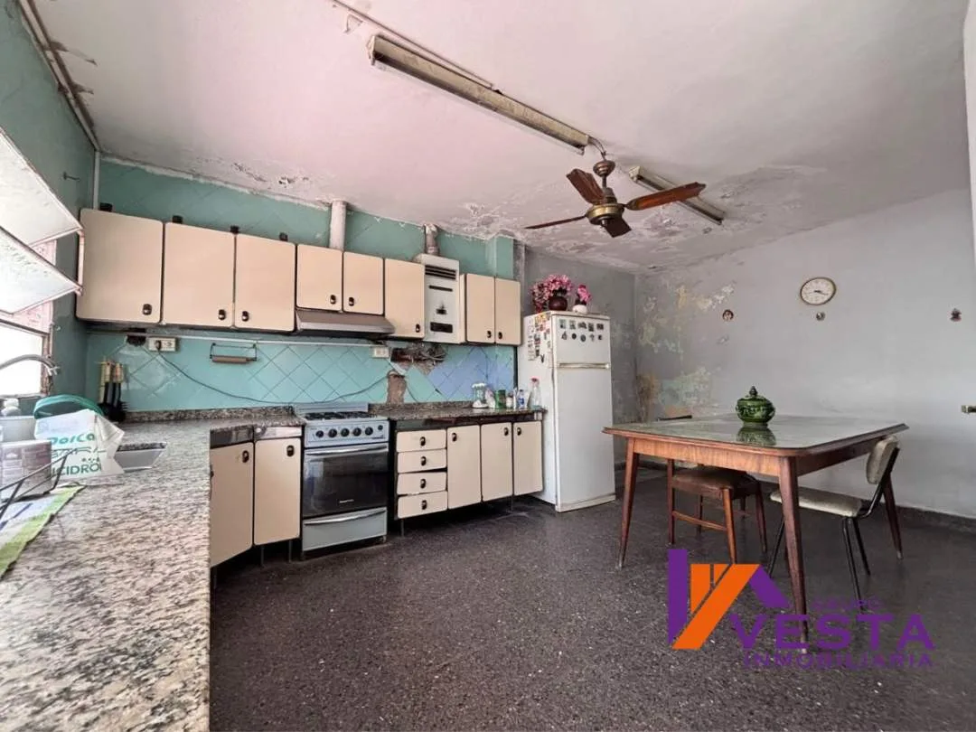 CASA EN VENTA-NECOCHEA AL 500- MACROCENTRO