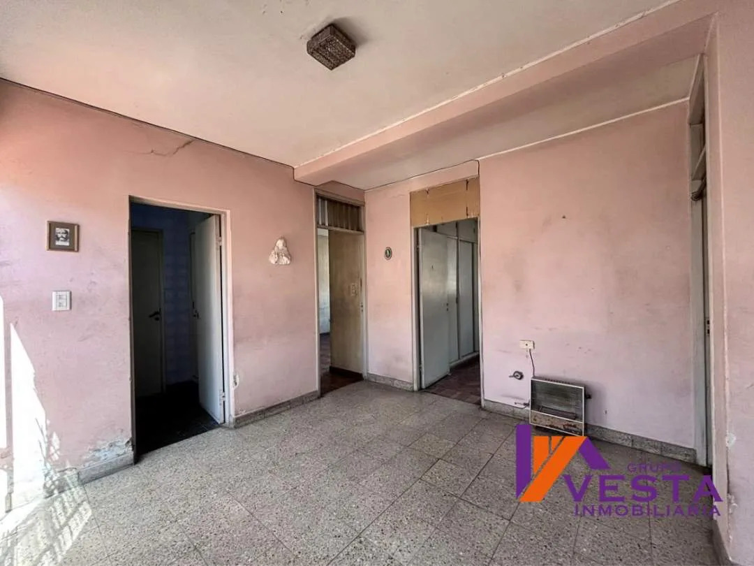 CASA EN VENTA-NECOCHEA AL 500- MACROCENTRO