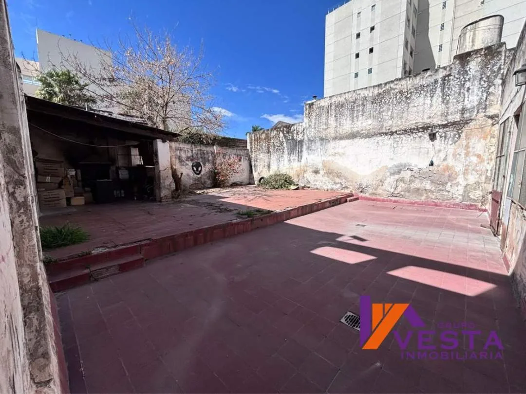 CASA EN VENTA-NECOCHEA AL 500- MACROCENTRO