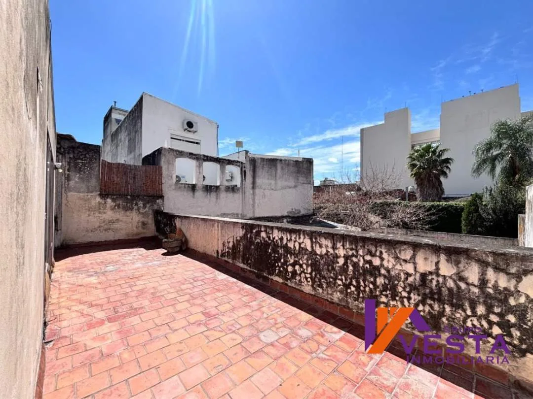 CASA EN VENTA-NECOCHEA AL 500- MACROCENTRO