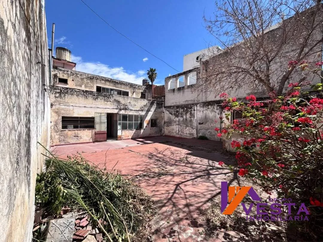 CASA EN VENTA-NECOCHEA AL 500- MACROCENTRO