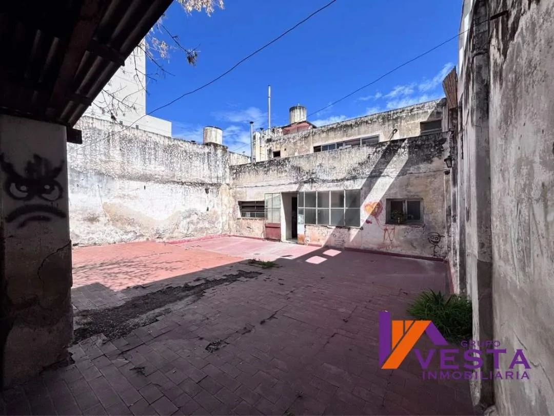 CASA EN VENTA-NECOCHEA AL 500- MACROCENTRO