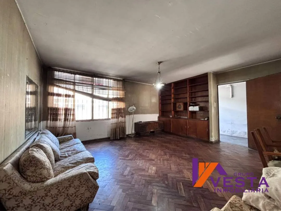 CASA EN VENTA-NECOCHEA AL 500- MACROCENTRO