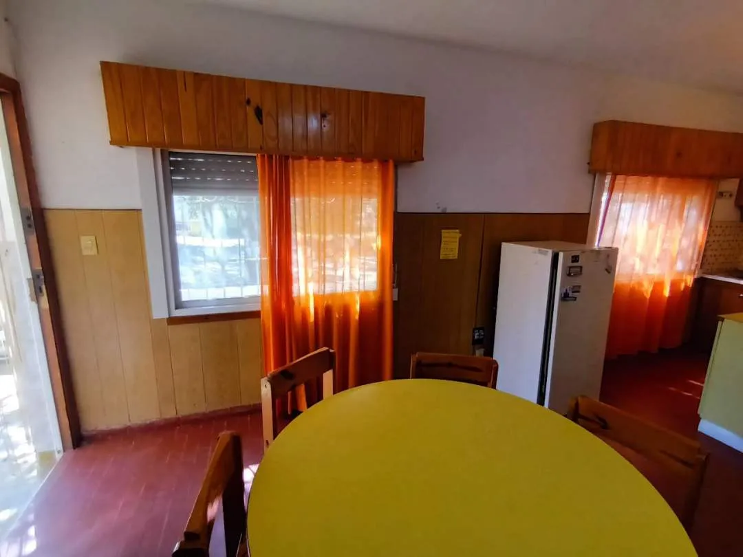 VENDE CASA + DPTO