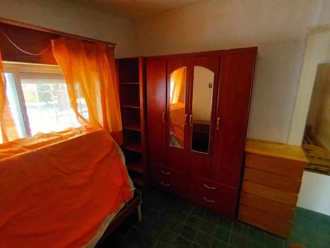 VENDE CASA + DPTO