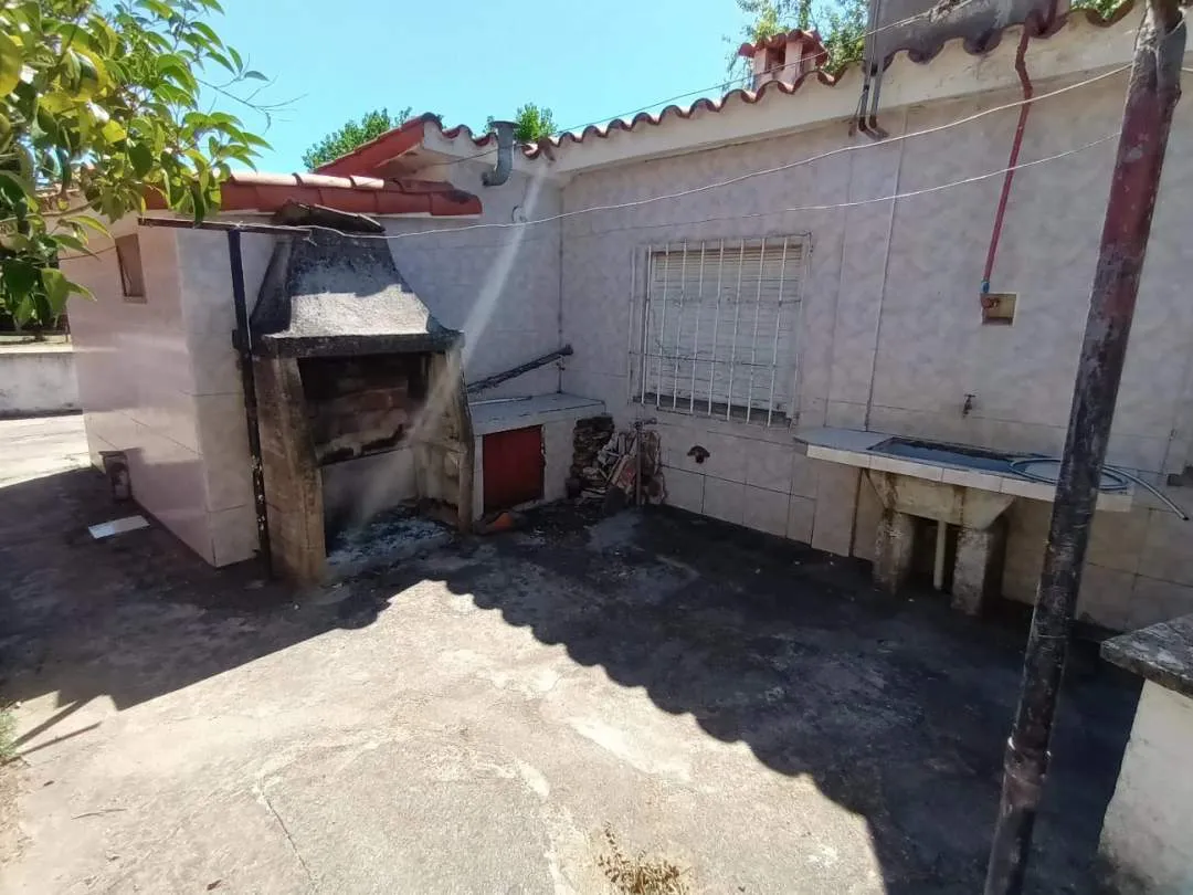 VENDE CASA + DPTO