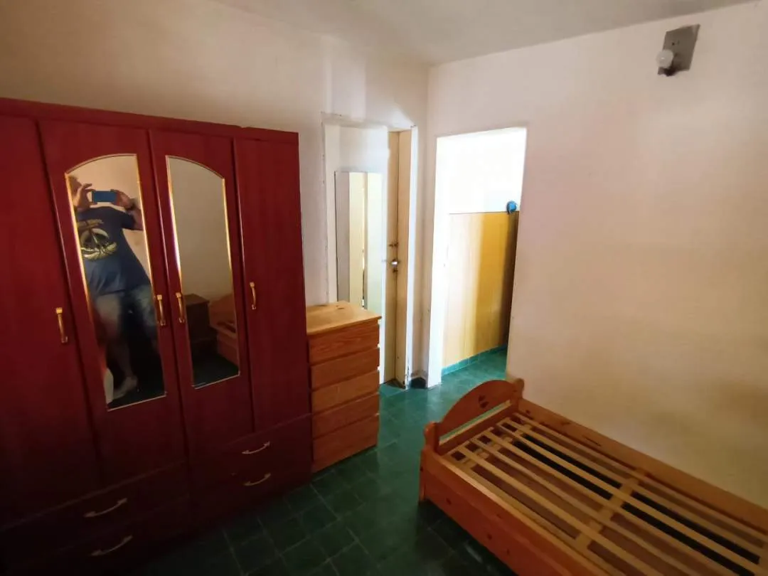 VENDE CASA + DPTO