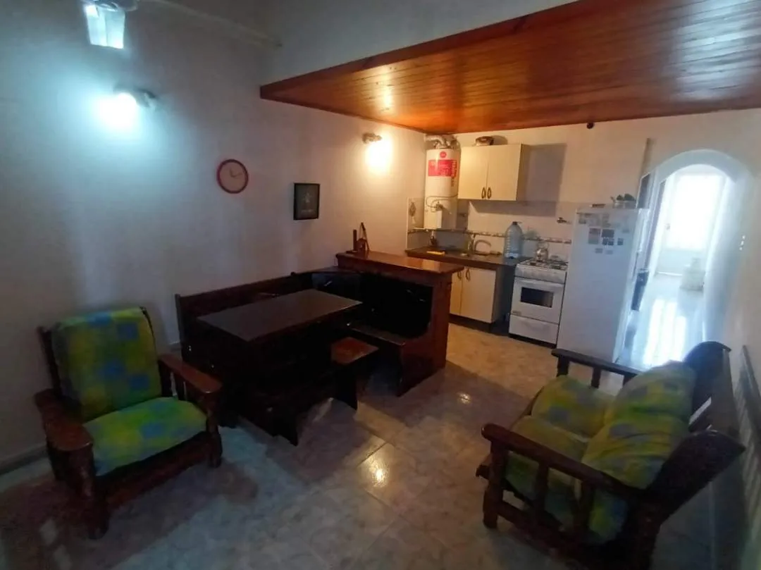 DUPLEX 3 AMBIENTES AL FRENTE