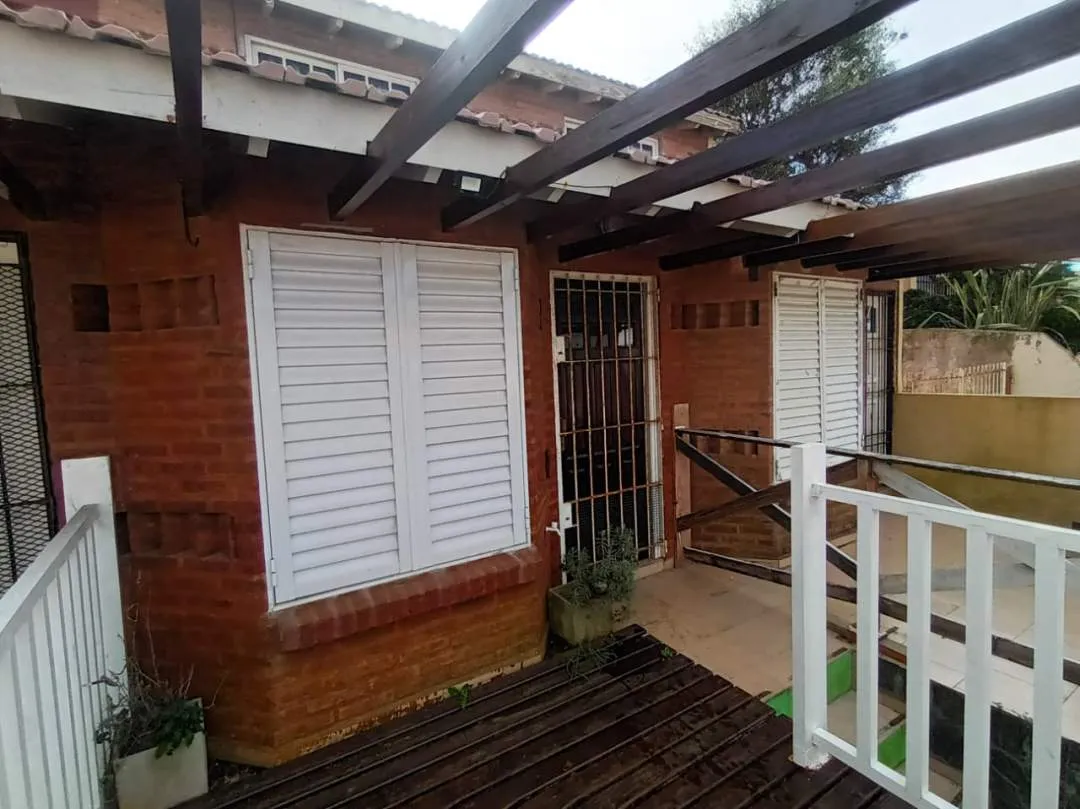 DUPLEX 3 AMBIENTES AL FRENTE
