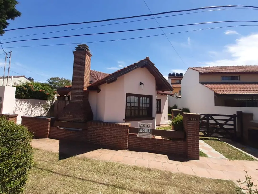 HERMOSO CHALET CON GAS NATURAL