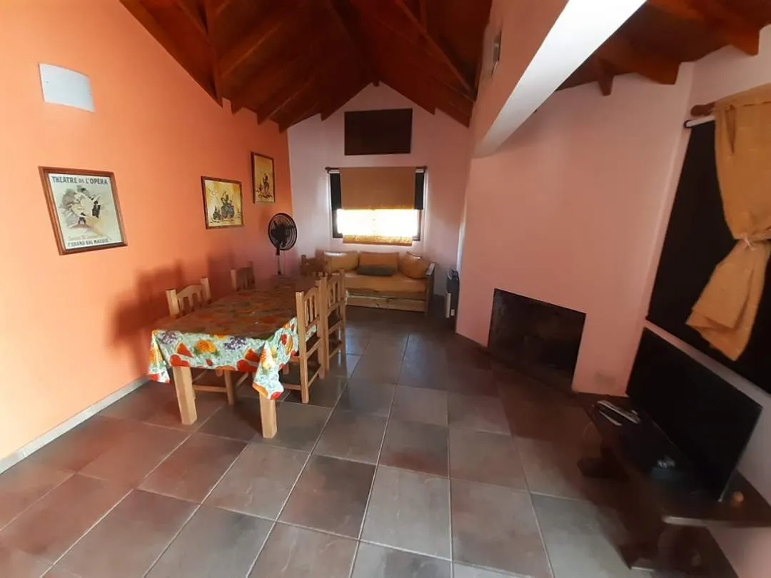 HERMOSO CHALET CON GAS NATURAL