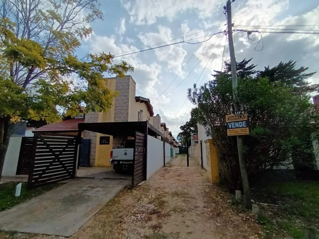 HERMOSO DUPLEX ZONA RESIDENCIAL
