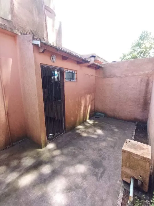 DOS CASAS EN LOTE PROPIO   (VENDIDO)