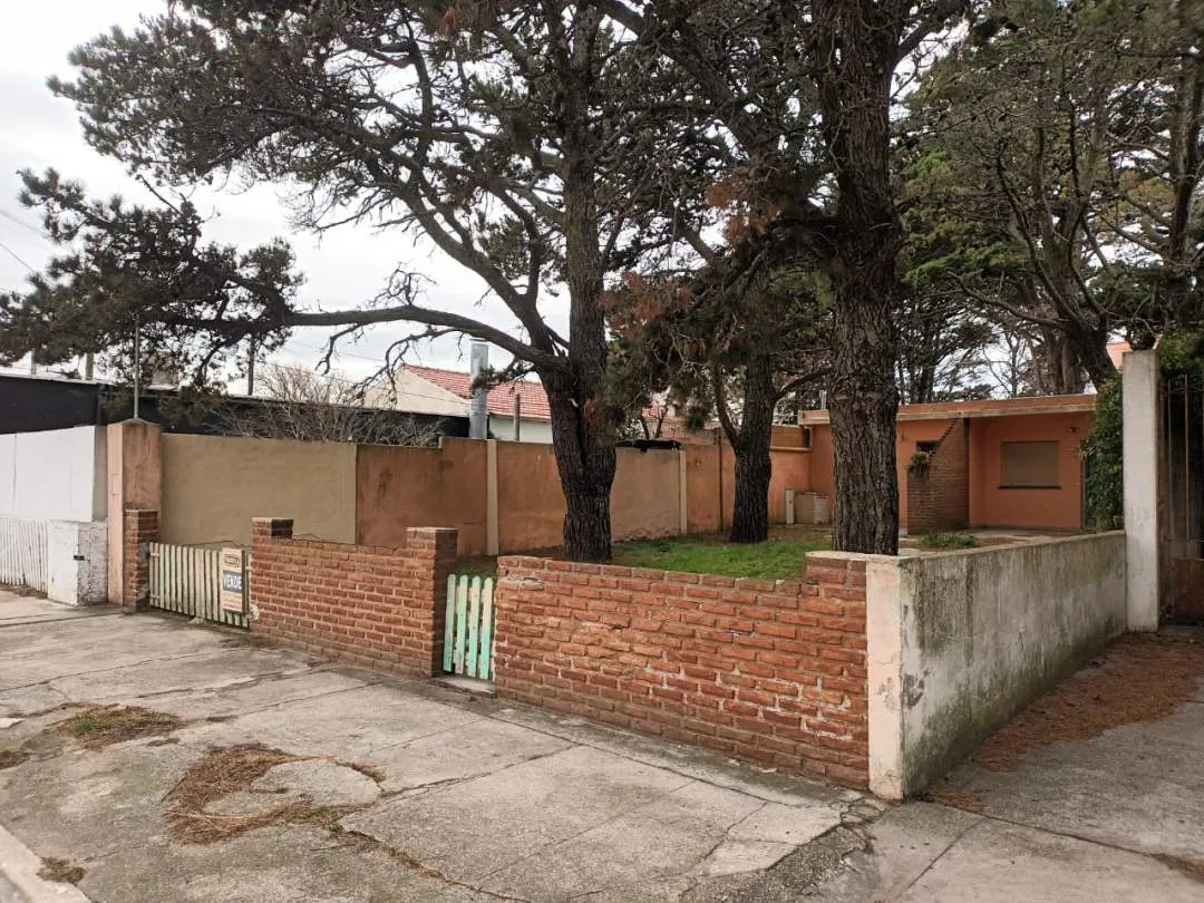 DOS CASAS EN LOTE PROPIO   (VENDIDO)