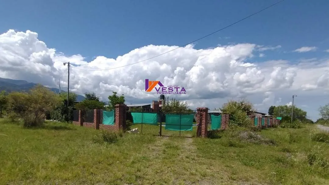 CASA EN VENTA *CAMPO QUIJANO * ESQUINA