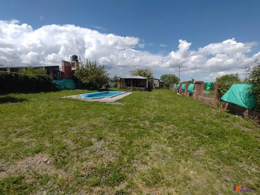 CASA EN VENTA *CAMPO QUIJANO * ESQUINA